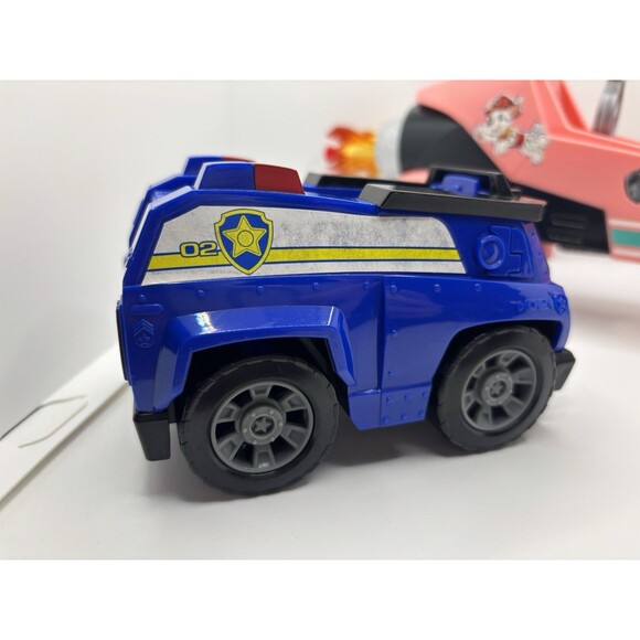 Paw Patrol Vehicles Liberty's Deluxe Motorcycle and Chase's Police Cruiser - Picture 2 of 9